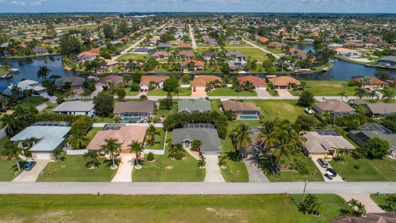 Luxury Home, Hot Tub, Heated Pool, Tiki Bar - Villa Spain Cape Coral Zewnętrze zdjęcie